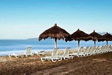 هتل Grand Decameron Complex Bucerias, A Trademark All Inclusive Resort