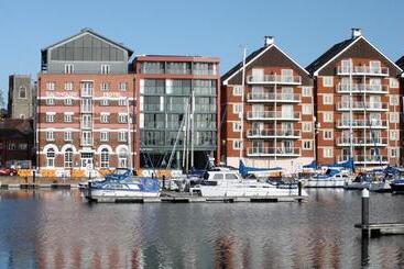 هتل Salthouse Harbour