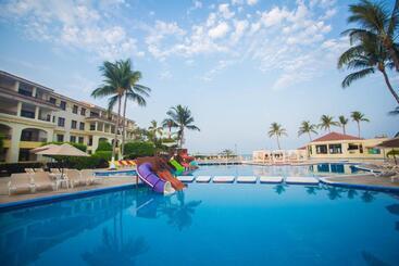هتل Samba Vallarta All Inclusive