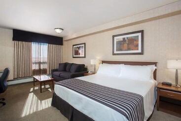 Sandman Hotel & Suites Regina