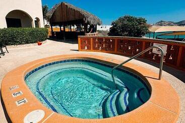 هتل Sea Of Cortez Beach Club
