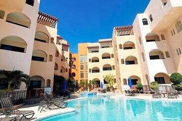 هتل Sea Of Cortez Beach Club