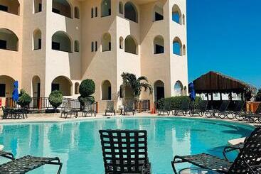 هتل Sea Of Cortez Beach Club