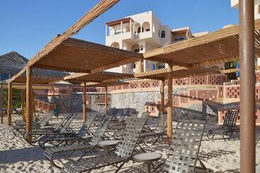هتل Sea Of Cortez Beach Club
