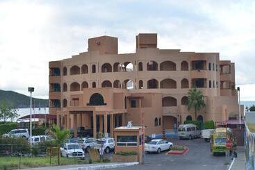هتل Sea Of Cortez Beach Club