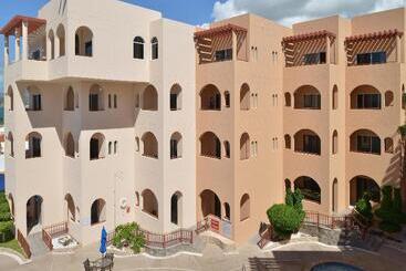 هتل Sea Of Cortez Beach Club
