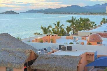 هتل Sea Of Cortez Beach Club