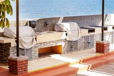 هتل Sea Of Cortez Beach Club