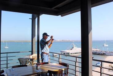 هتل Seven Crown La Paz Malecon