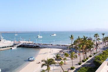 هتل Seven Crown La Paz Malecon