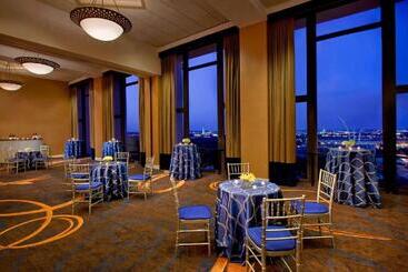 هتل Sheraton Pentagon City
