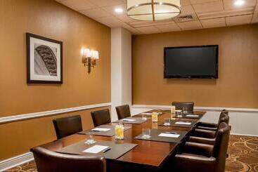 هتل Sheraton Pentagon City