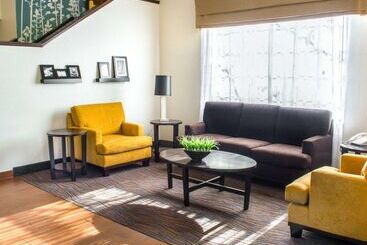 هتل Sleep Inn & Suites Monticello