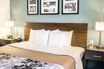 هتل Sleep Inn & Suites Monticello