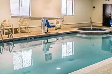 هتل Sleep Inn & Suites Monticello