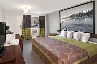 호텔 Super 8 By Wyndham Kamloops East