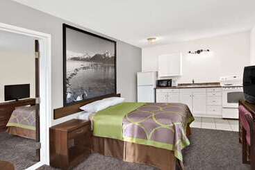 호텔 Super 8 By Wyndham Kamloops East