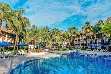 هتل The Reef Coco Beach