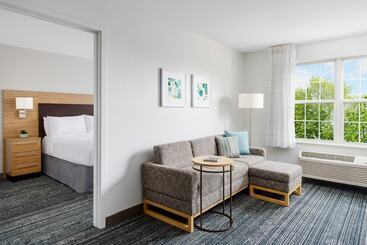هتل Towneplace Suites Manchesterboston Regional Airport