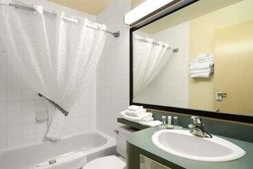 هتل Travelodge By Wyndham Drumheller Ab