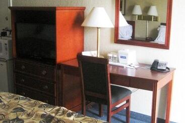 هتل Travelodge By Wyndham Drumheller Ab