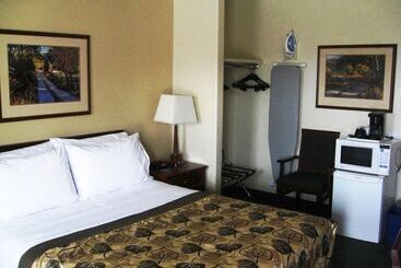 هتل Travelodge By Wyndham Drumheller Ab