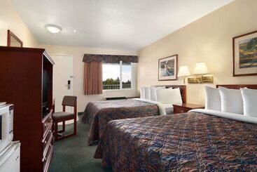 هتل Travelodge By Wyndham Drumheller Ab
