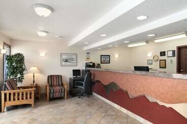 هتل Travelodge By Wyndham Drumheller Ab