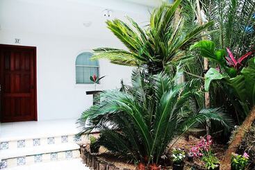 هتل Tropical