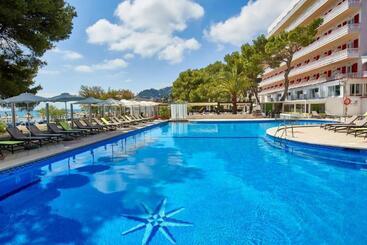Universal Hotel Laguna - Canyamel