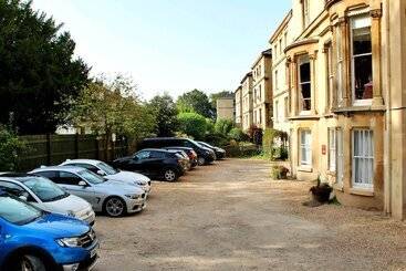 Victoria Square Hotel Clifton Village
