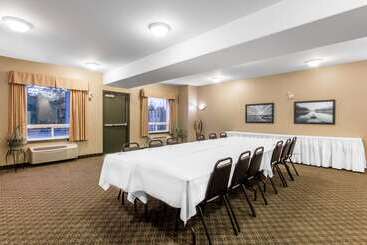 مُتل Super 8 By Wyndham Amherst Ns