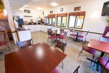 مُتل Super 8 By Wyndham Amherst Ns