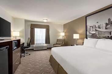 مُتل Super 8 By Wyndham Calgary Shawnessy Area