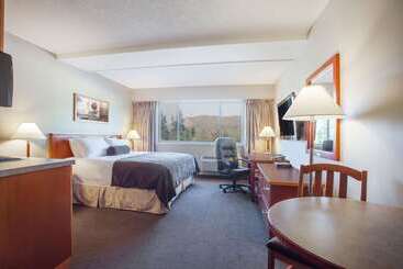 Мотель Super 8 By Wyndham Castlegar Bc