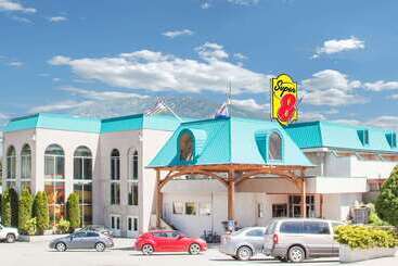 مُتل Super 8 By Wyndham Castlegar Bc