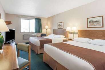 مُتل Super 8 By Wyndham Kamloops On The Hill