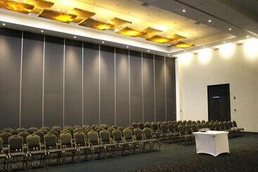 Radisson Poliforum Plaza Hotel Leon