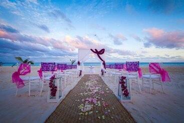 استراحتگاه Park Royal Beach Cancun All Inclusive