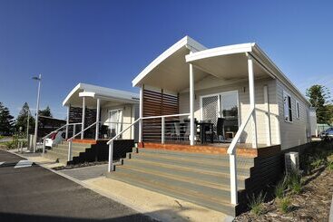 هتل Nrma Stockton Beach Holiday Park