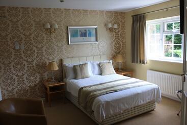 هتل Batch Country House