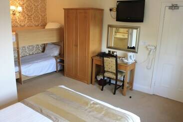 هتل Batch Country House
