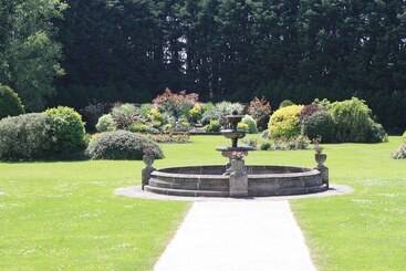 هتل Batch Country House