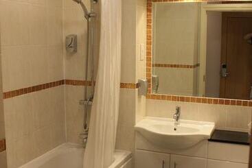 هتل Batch Country House