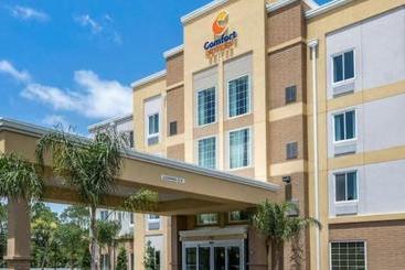 هتل Comfort Suites Daytona Beach Speedway