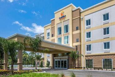 هتل Comfort Suites Daytona Beach Speedway