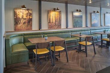 هتل Fairfield Inn & Suites By Marriott Louisville Jeffersonville