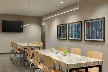 هتل Home2 Suites By Hilton Ogden