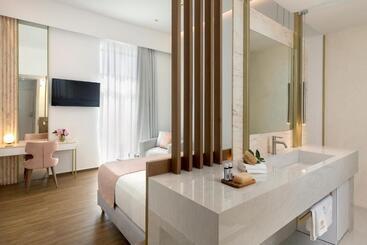 هتل Mirabile Luxury Suites