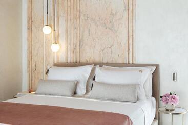 هتل Mirabile Luxury Suites